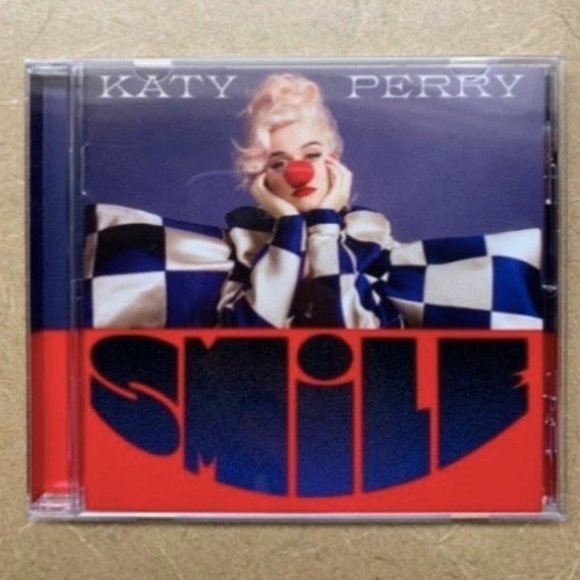 katy perry smile album, sealed CD, new condition - Picture 1 of 2